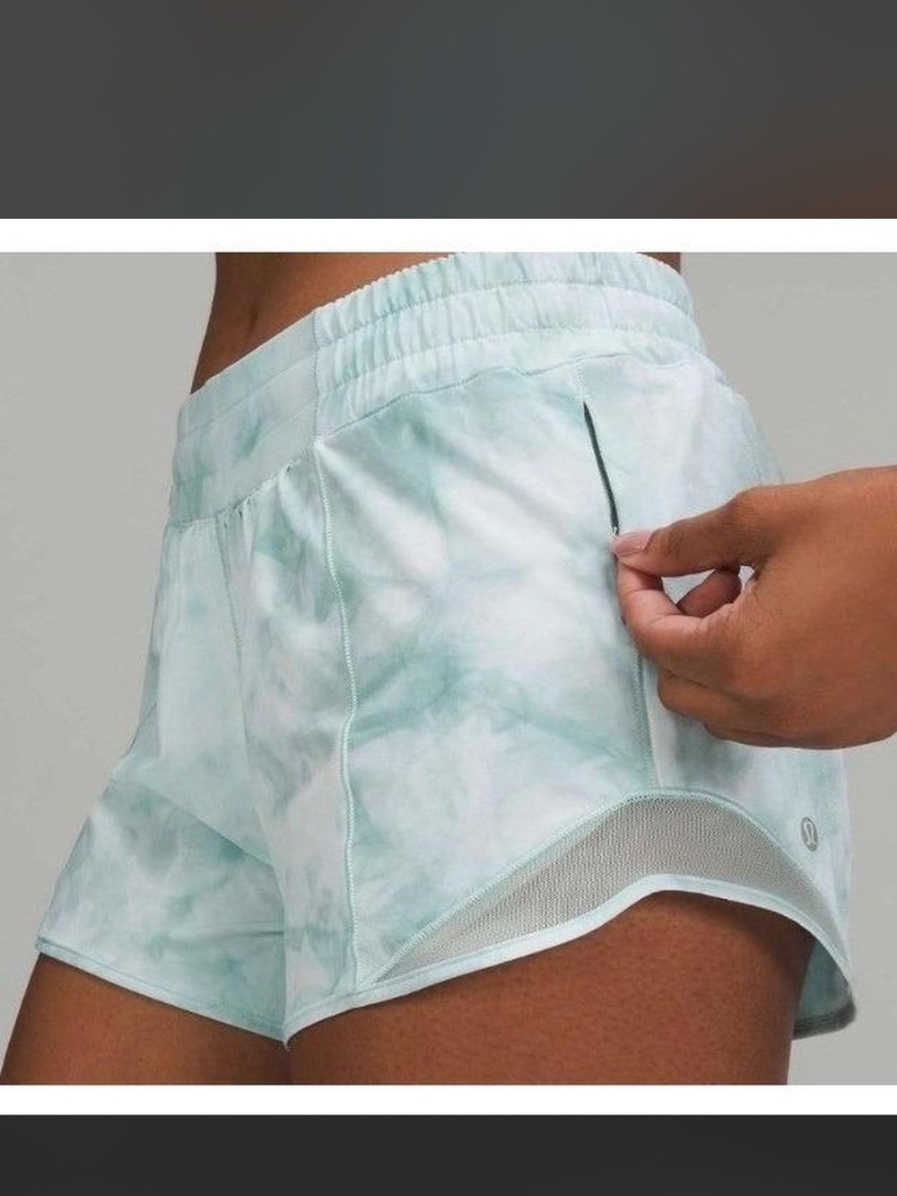 Lululemon Hotty Hot Low-Rise Liner cut out. Diamond Dye White blue size 4